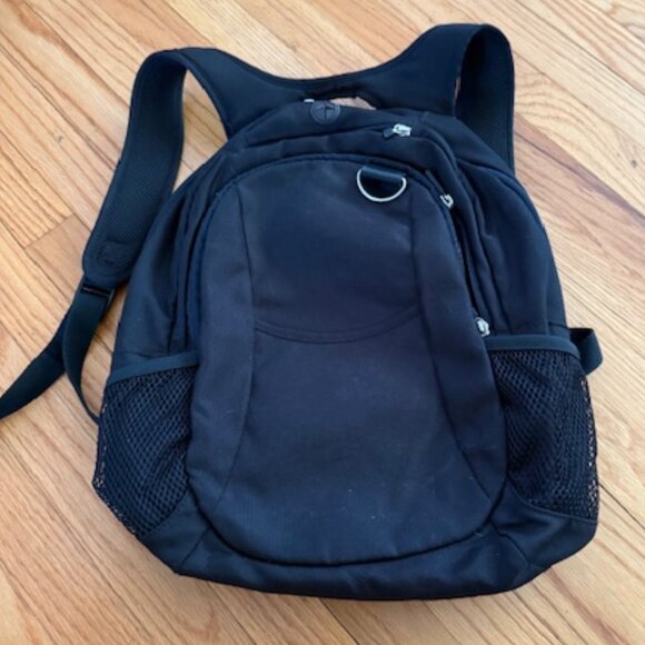 POTTERY BARN TEEN black laptop backpack